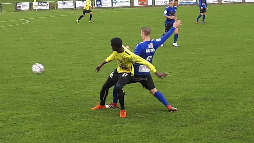 <p>Sakah Stochkov (vorne) rückte für Jeremy Bong in die Startelf und münzte das Vertrauen in zwei Tore um.</p>