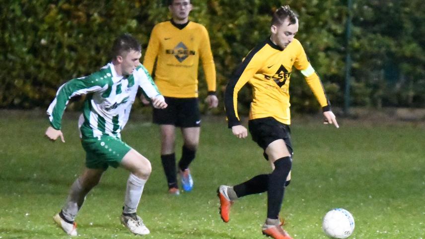 <p>Als Vorgeschmack auf das große Derby maßen sich die B-Mannschaften aus Weywertz und Amel (1:1)</p>