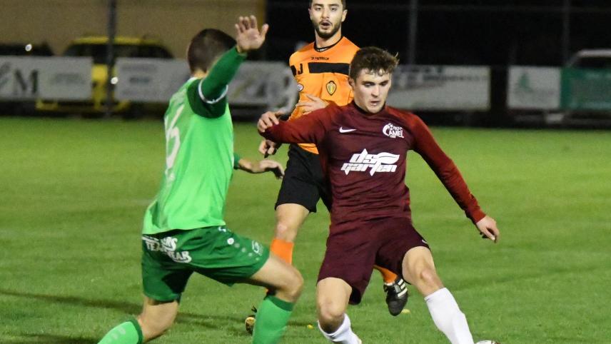 <p>Die Ameler (Jonas Thome, r.) hängen weiterhin im Tabellenkeller fest.</p>