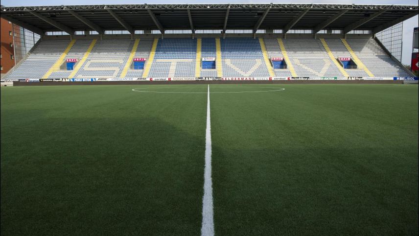 <p>Der Kunstrasen im Stayen-Stadion stellt für alle Gastmannschaften eine Herausforderung dar. Die Spieler der AS Eupen haben sich gezielt darauf vorbereitet.</p>