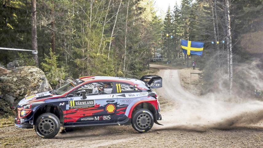 <p>Mit Spikesreifen auf Schotter in Schweden: Das ist nicht im Sinne des Erfinders.</p>