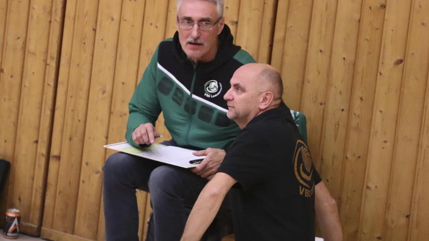 <p>Petr Tandler (links) und Marc Trost bleiben die Cheftrainer des VBC Lommersweiler.</p>