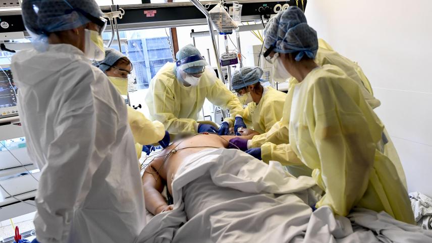 <p>Die Patienten auf Intensiv mussten umfassend betreut werden.</p>