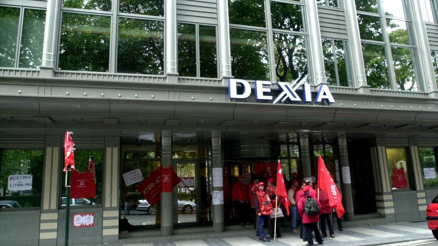 <p>Ein Gefühl von déja-vu kommt auf, wenn man diese Bilder sieht. Nach der letzten Krise wurde vor den Dexia-Banken gestreikt. Bald könnten die Streikposten vor den Brantano-Filialen stehen.</p>