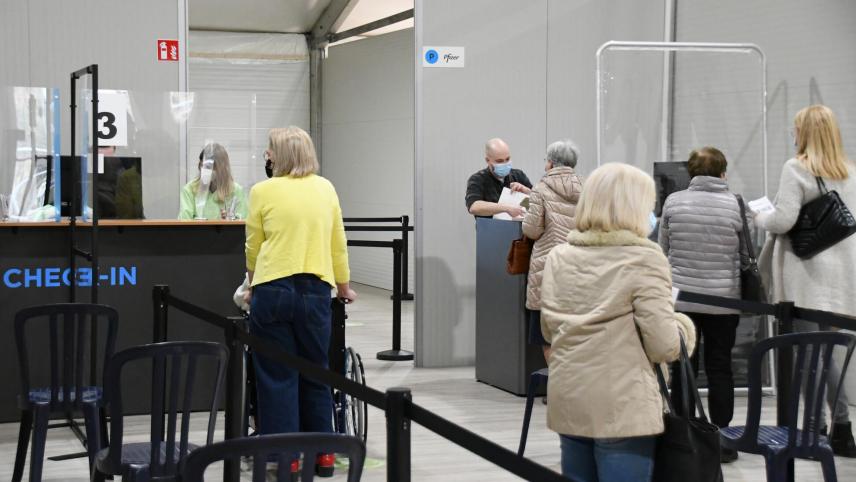 <p>In Ostbelgien hatte man darauf verzichtet, die Impfzentren abzubauen. So konnten sie jetzt relativ schnell wieder hochgefahren werden.</p>