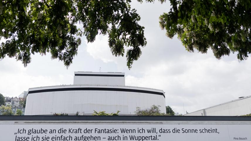 <p>Das Schauspielhaus, die Wirkungsstätte des Tanztheaters Pina Bausch, wird in den kommenden Jahren für rund 60 Millionen Euro zu einem Zentrum in Erinnerung an die Tänzerin und Choreografin ausgebaut werden.</p>