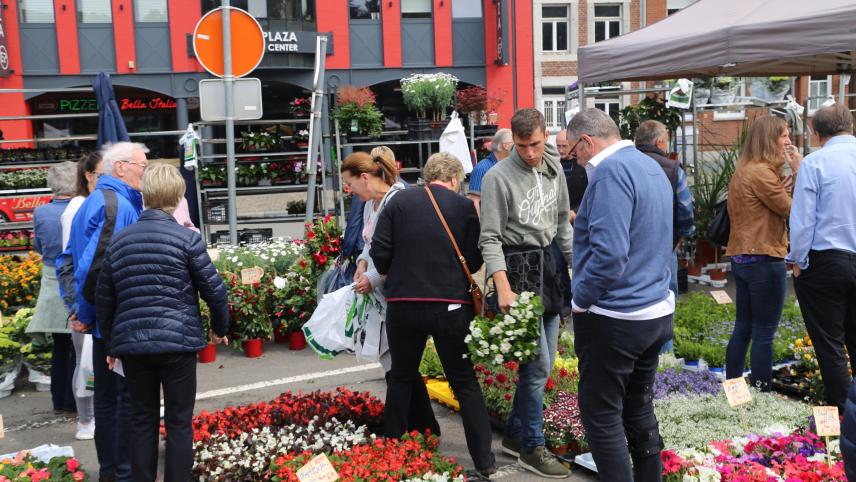 <p>Der beliebte Blumenmarkt findet am Sonntag, nach zweijähriger Zwangspause, wieder statt.</p>