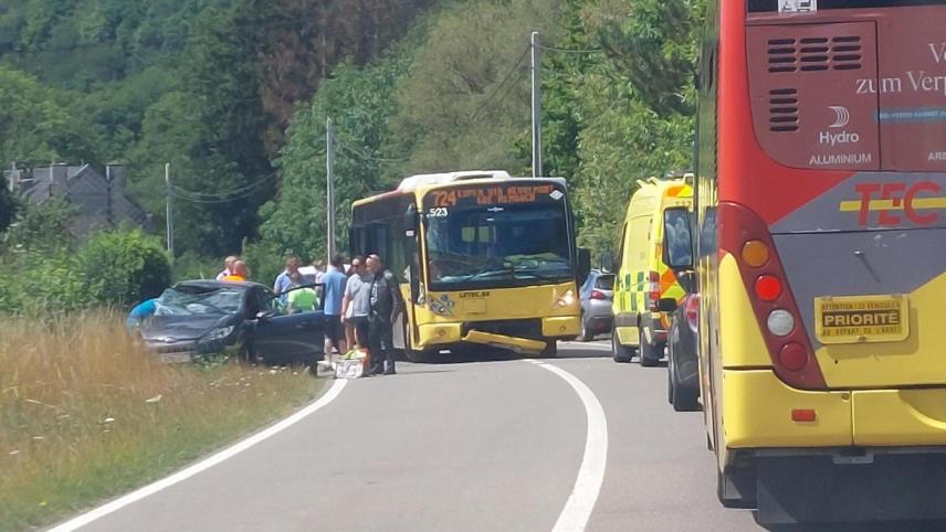 <p>Dieser Schnappschuss lässt erahnen, wie schwer der Unfall war.</p>