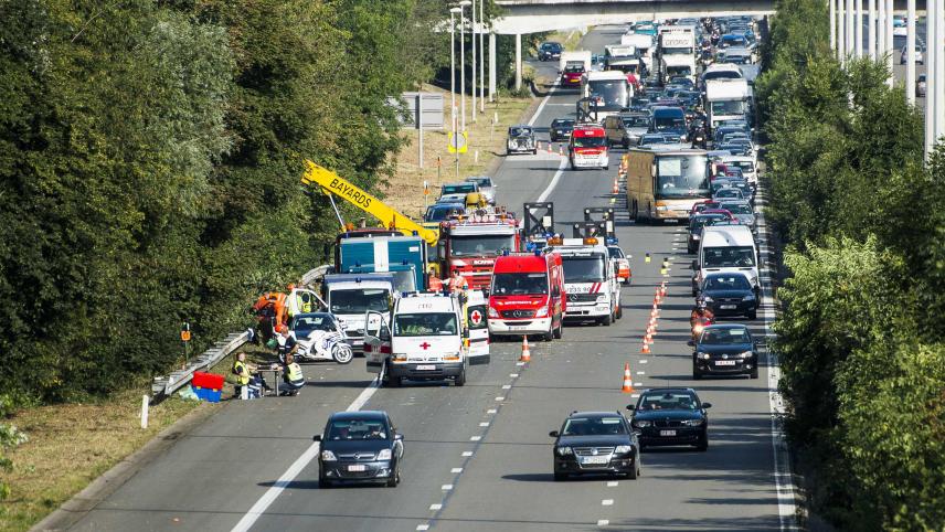 <p>Eine Unfallstelle auf der E42 in Höhe Cerexhe-Heuseux: Junge Wallonen waren zuletzt vermehrt in Unfälle verwickelt.</p>