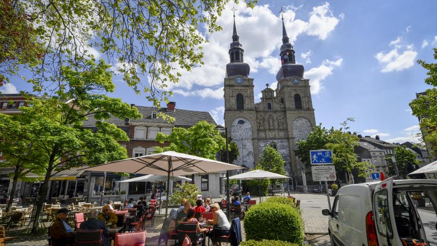 <p>Das schöne Wetter auf den Terrassen in der Innenstadt genießen – das gehört für viele Eupener zur guten Lebensqualität.</p>
