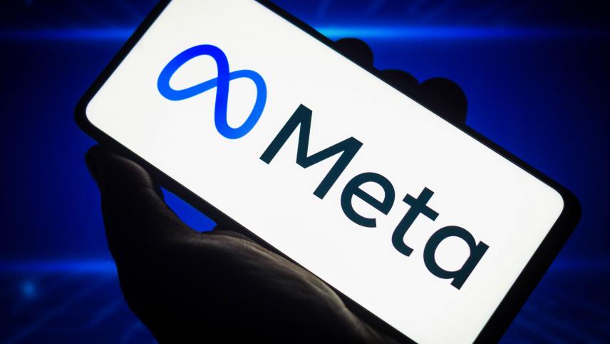 <p>Ein Meta-Logo ist auf einem Smartphone zu sehen.</p>