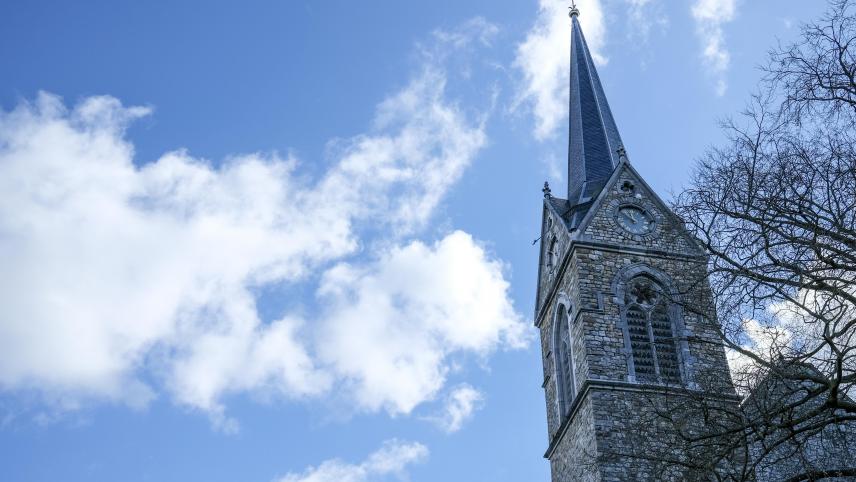 <p>Der Kirchturm in Walhorn muss dringend saniert werden.</p>