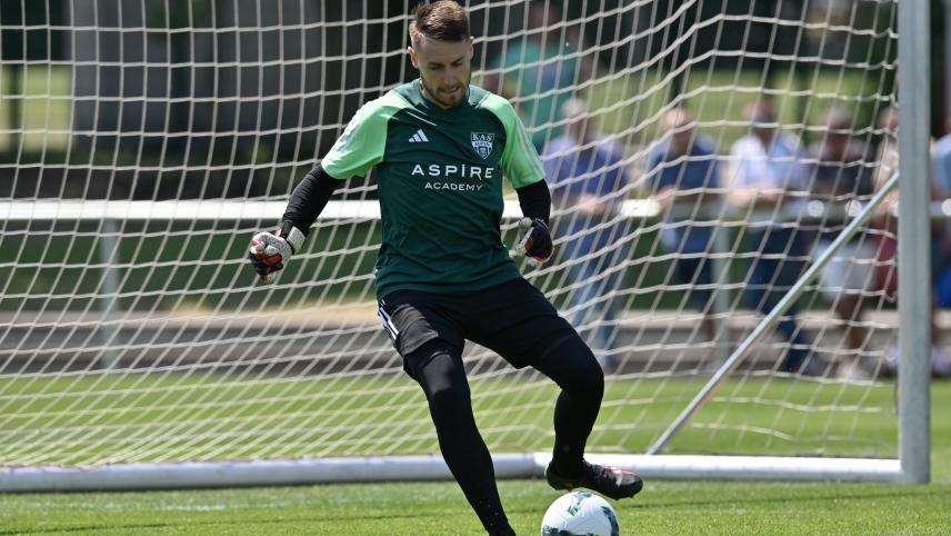 <p>Torhüter Tom Roufosse verlängerte seinen Vertrag bei der AS Eupen um ein weiteres Jahr bis 2024.</p>