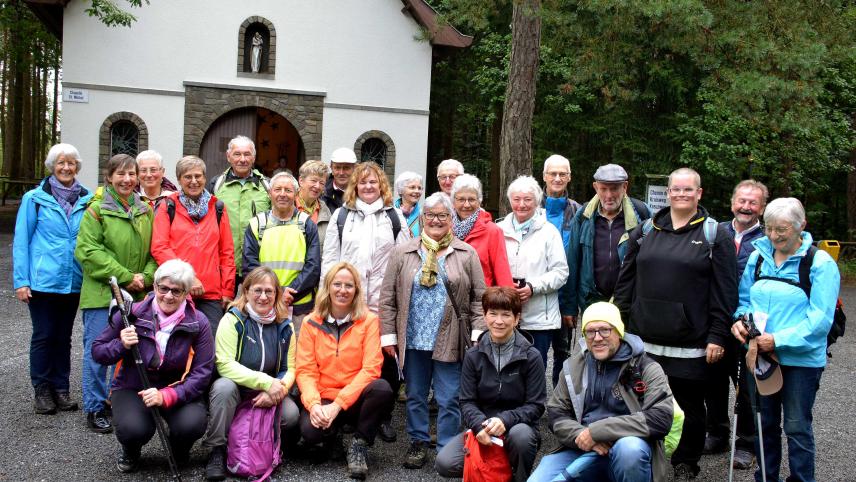 <p>Die Fußpilgergruppe aus der Eifel bei ihrer Ankunft in Banneux</p>