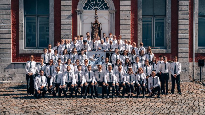 <p>Der Kgl. Musikverein Royale Emulation Stavelot zählt heute 70 aktive Mitglieder. Das Ensemble steht seit dem vergangenen Jahr unter der Leitung von Samuel Deliège.</p>