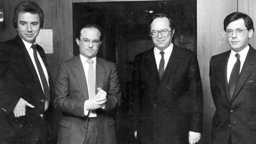 <p>Bruno Fagnoul (Zweiter von links) bildete mit Joseph Maraite (ganz rechts) und Marcel Lejoly (ganz links) zwischen 1984 und 1986 die erste „Exekutive“ der Deutschsprachigen Gemeinschaft. Hier ein bekanntes Bild vom 30. Januar 1984 mit dem damaligen Premierminister Wilfried Martens (Zweiter von rechts).</p>