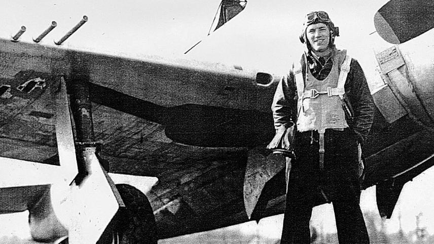 <p>Charles Loring Jr. war ein erfahrener Pilot, der für seine Fähigkeiten bekannt war.</p>