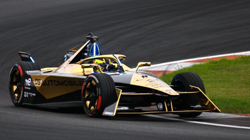 <p>Der Belgier Stoffel Vandoorne (DS-Penske) bei den Testfahrten im Vorfeld der Formel E-Saison.</p>