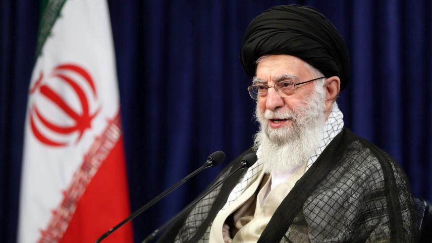 <p>Ajatollah Ali Chamenei spricht während einer Videokonferenz in Teheran.</p>