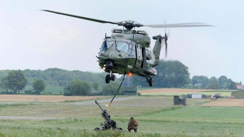 <p>Die nächste Föderalregierung wird mehr in die Verteidigung investieren (Bild: NH90-Helikopter in Beauvechain).</p>