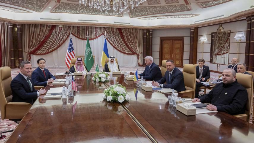 <p>Mike Waltz (l-r), Nationaler Sicherheitsberater der USA, Marco Rubio, US-Außenminister, der saudische Außenminister Prinz Faisal bin Farhan Al Saud, der saudische Nationale Sicherheitsberater Mosaad bin Mohammad al-Aiban, der ukrainische Außenminister Andrii Sybiha, der ukrainische Leiter des Präsidialamtes Andriy Yermak und der ukrainische Verteidigungsminister Rustem Umerovto sind bei einem Treffen.</p>