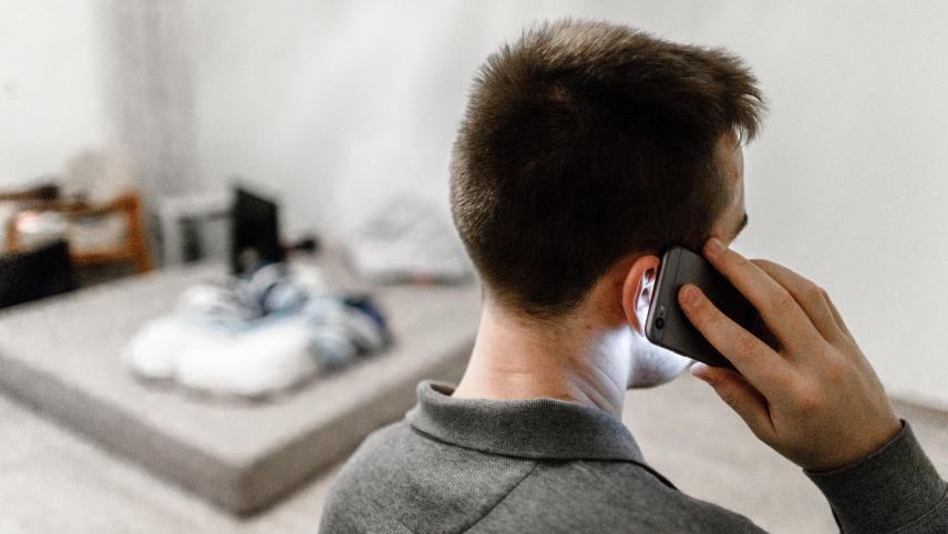 <p>49 % der 18- bis 25-Jährigen meiden Anrufe.</p>